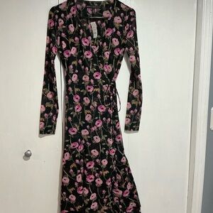 White House Black Market Pink Floral Long Sleeve Dress